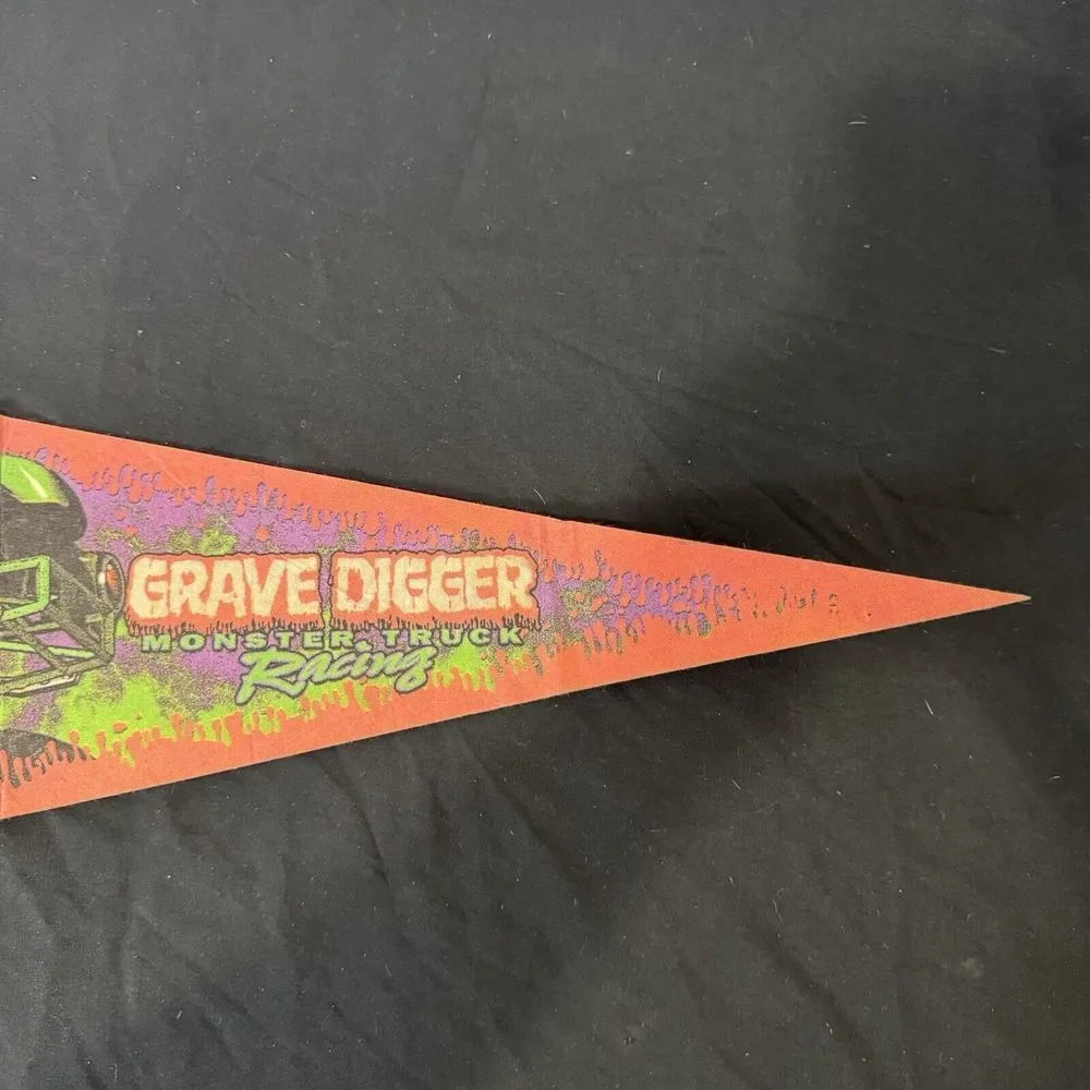 Vintage Grave Digger monster truck pennant‎ 29 inch long